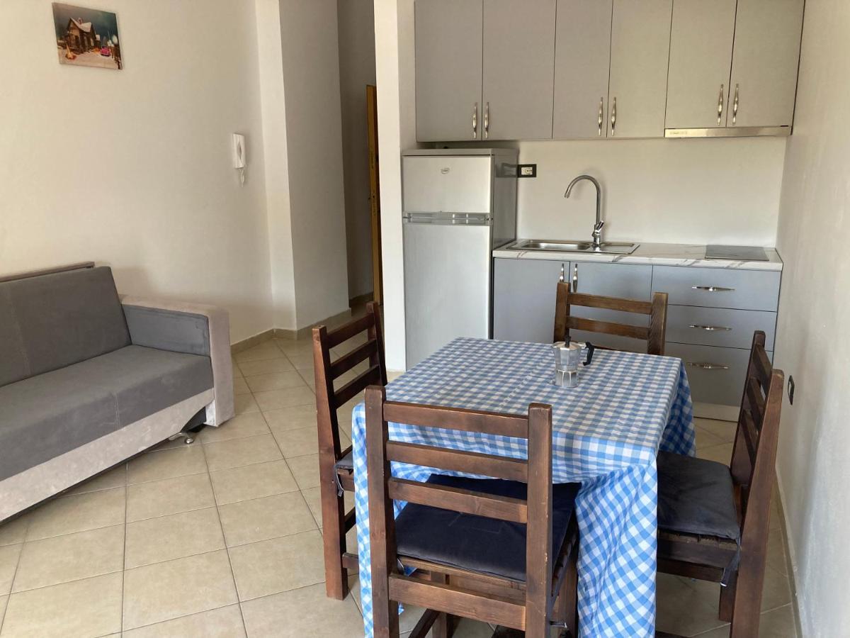 דורס Lungomare Holiday Apartments מראה חיצוני תמונה