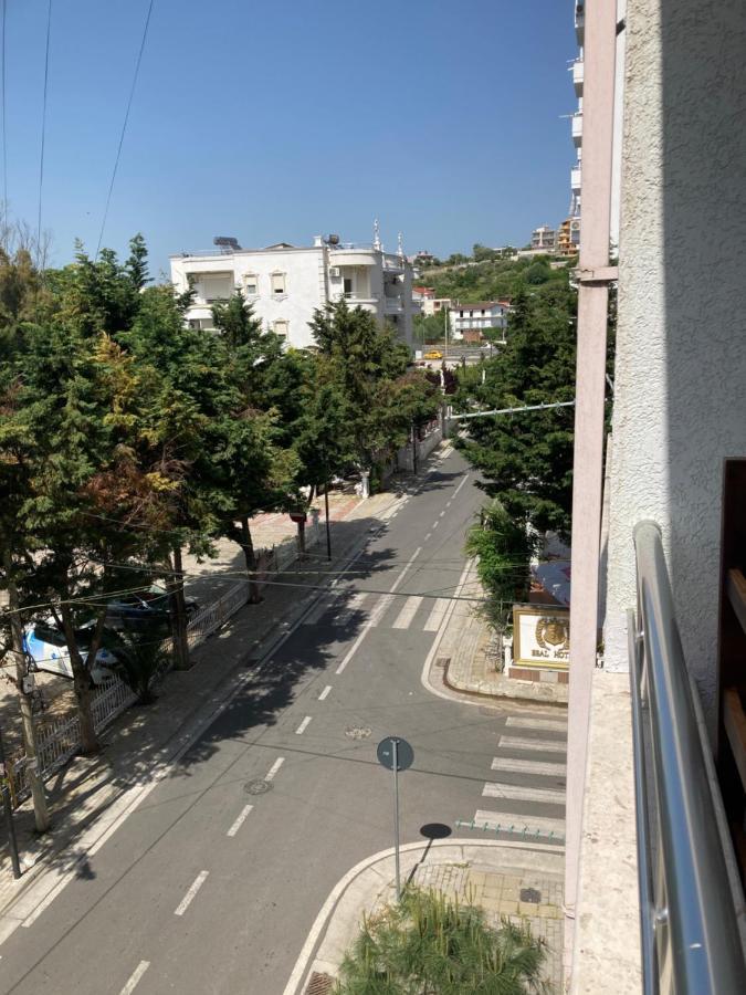 דורס Lungomare Holiday Apartments מראה חיצוני תמונה