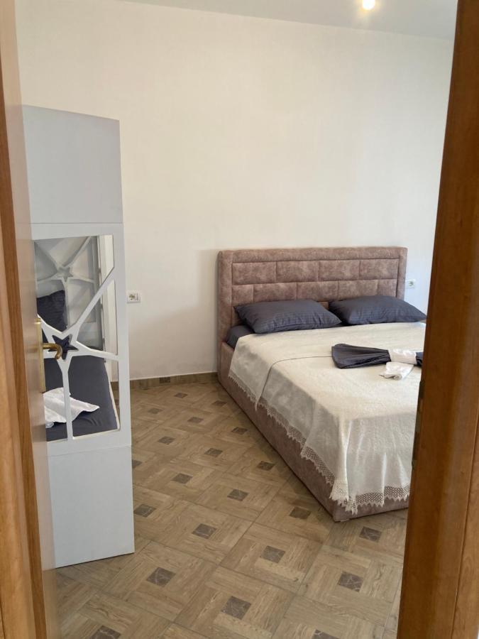 דורס Lungomare Holiday Apartments מראה חיצוני תמונה