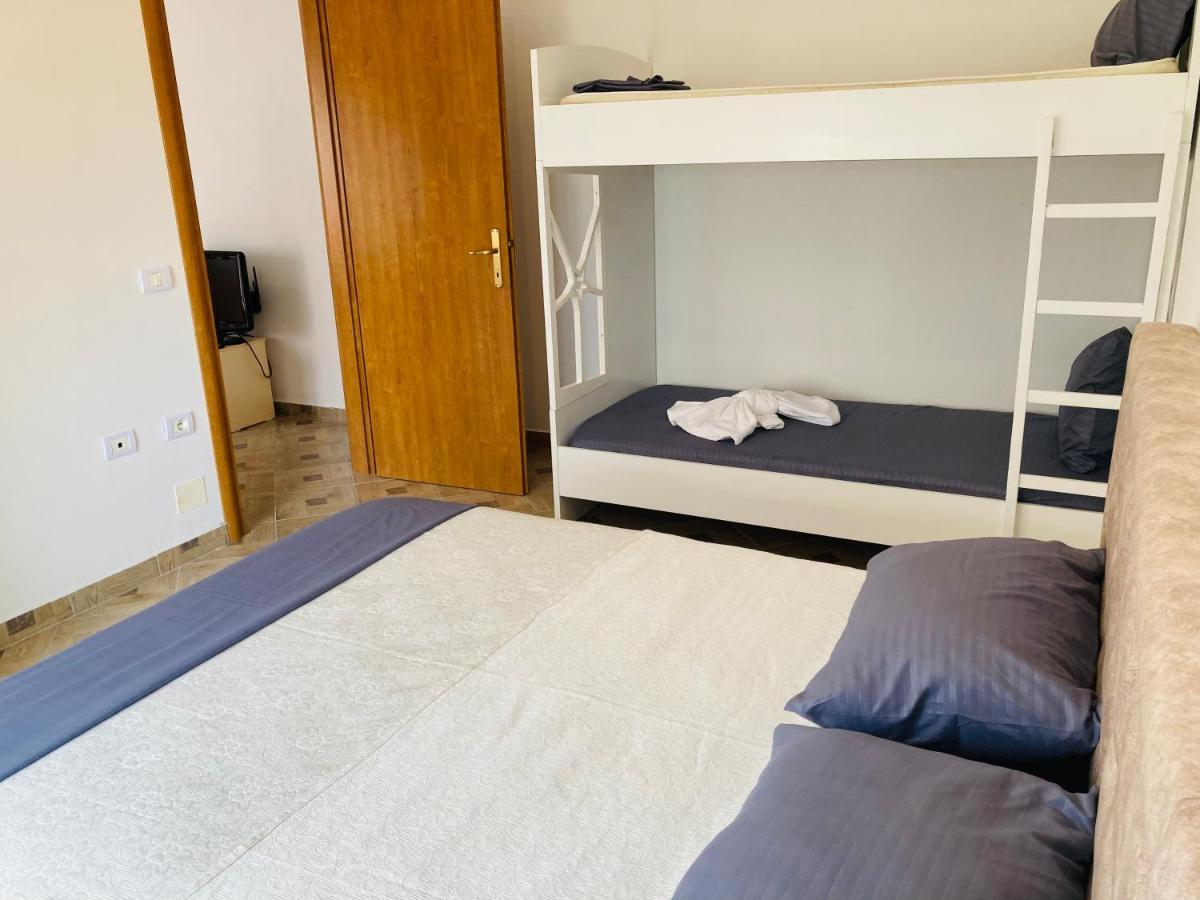 דורס Lungomare Holiday Apartments מראה חיצוני תמונה