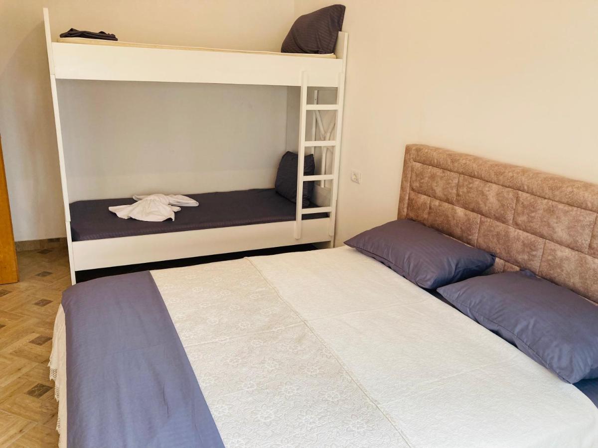 דורס Lungomare Holiday Apartments מראה חיצוני תמונה