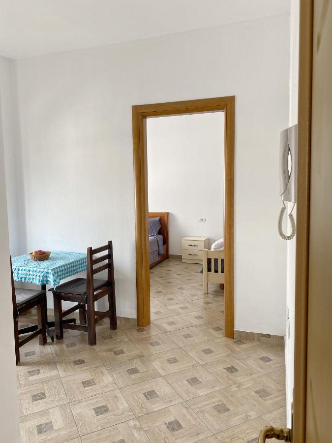 דורס Lungomare Holiday Apartments מראה חיצוני תמונה