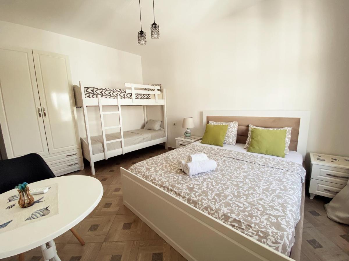 דורס Lungomare Holiday Apartments מראה חיצוני תמונה